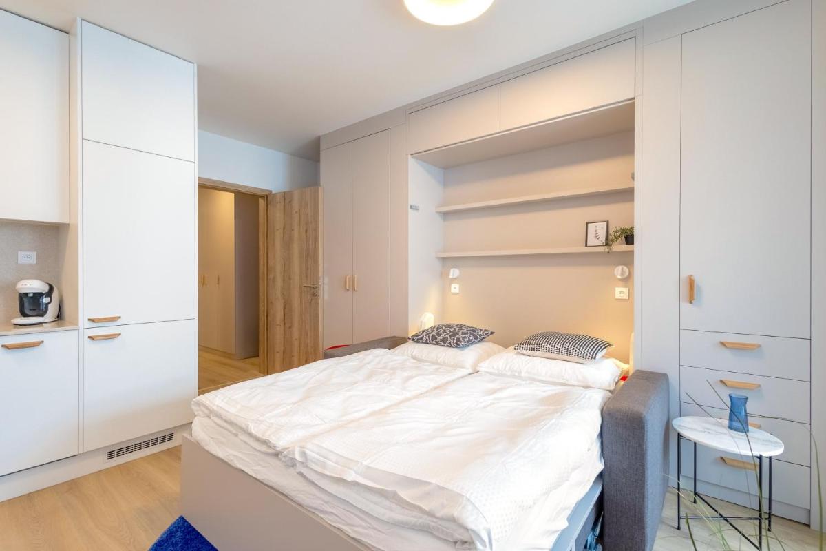Image 3 of Colorful Apartment – Balcony, Free Parking, by Gravity Prague