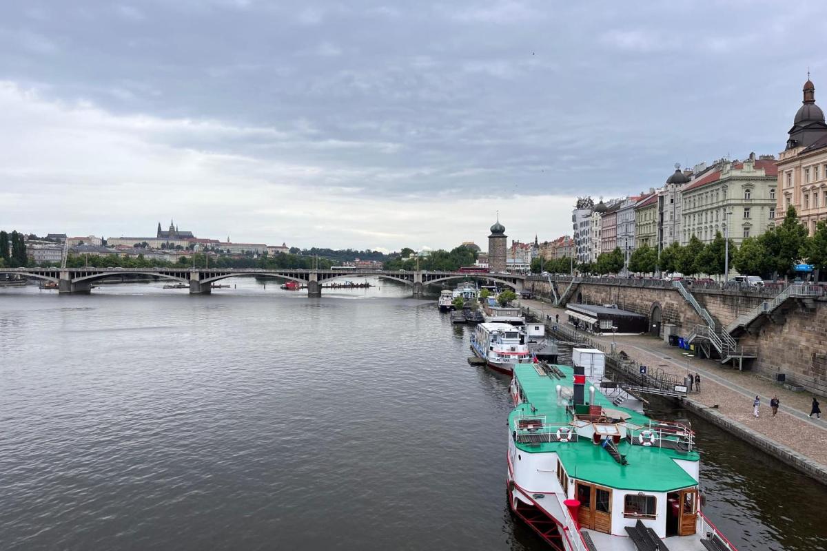 Image 1 of Comfortable and cosy apt a few steps from Dancing House and Naplavka Dance