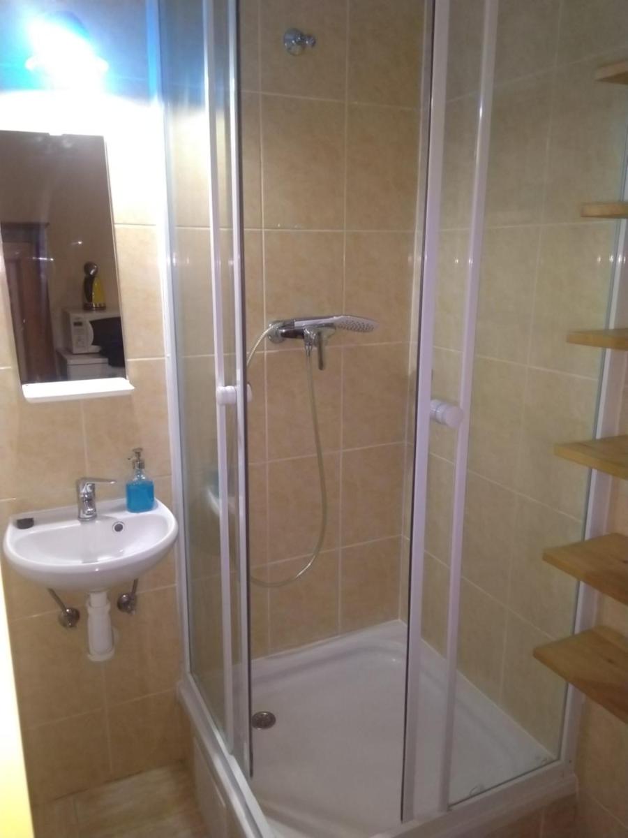 Image 2 of Comfy apartments in good area