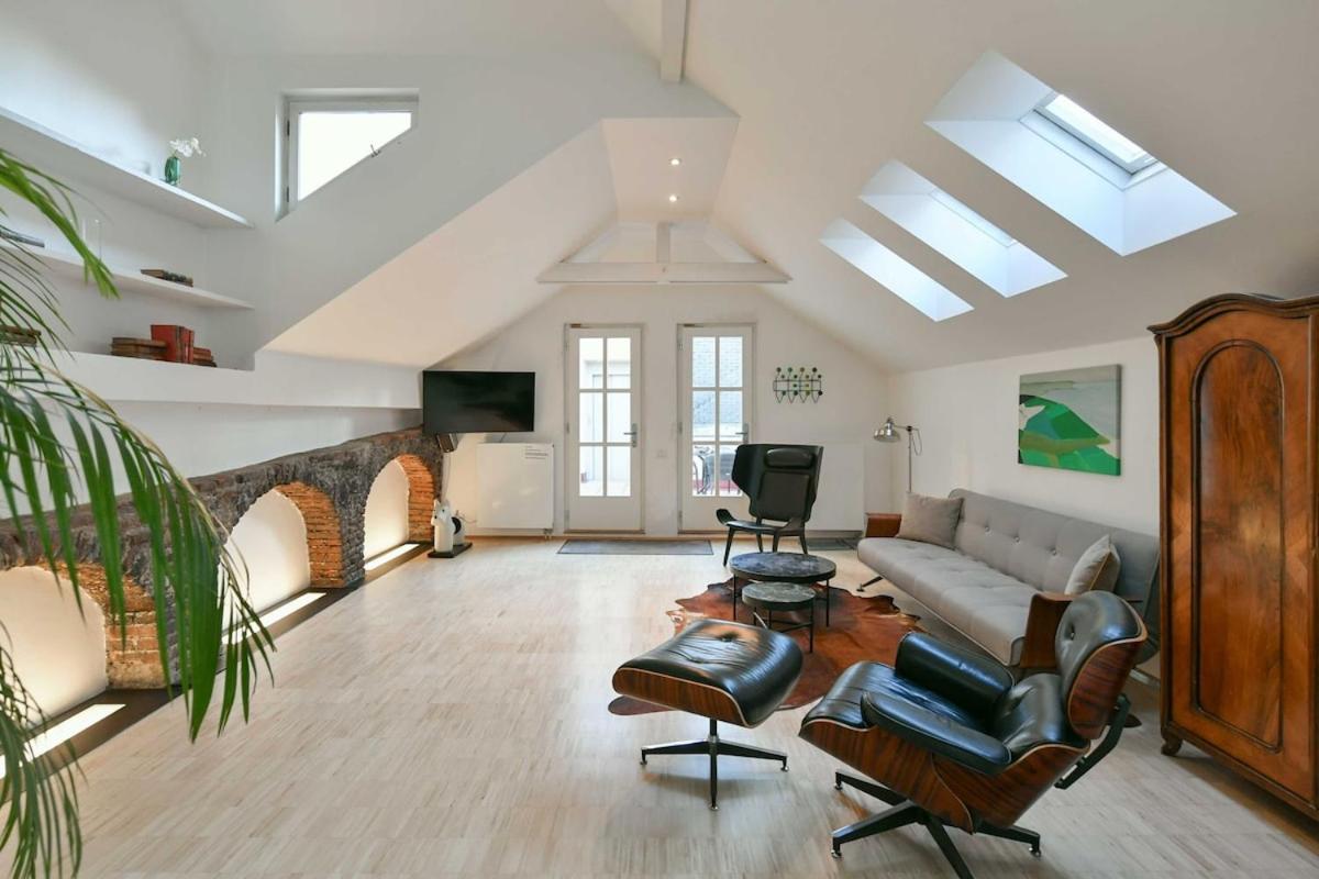 Image 4 of Eclectic Loft with Terrace