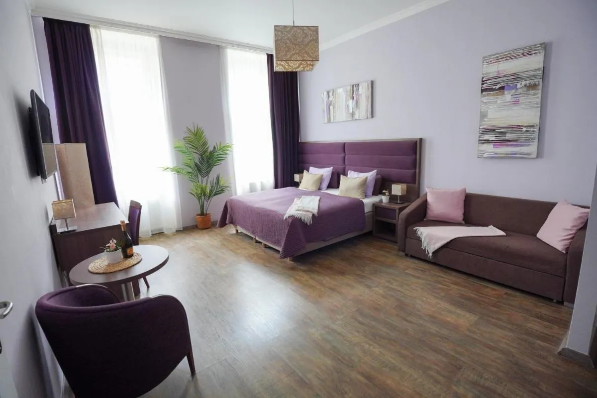 Elegant & Stylish Center Apartments! - 2