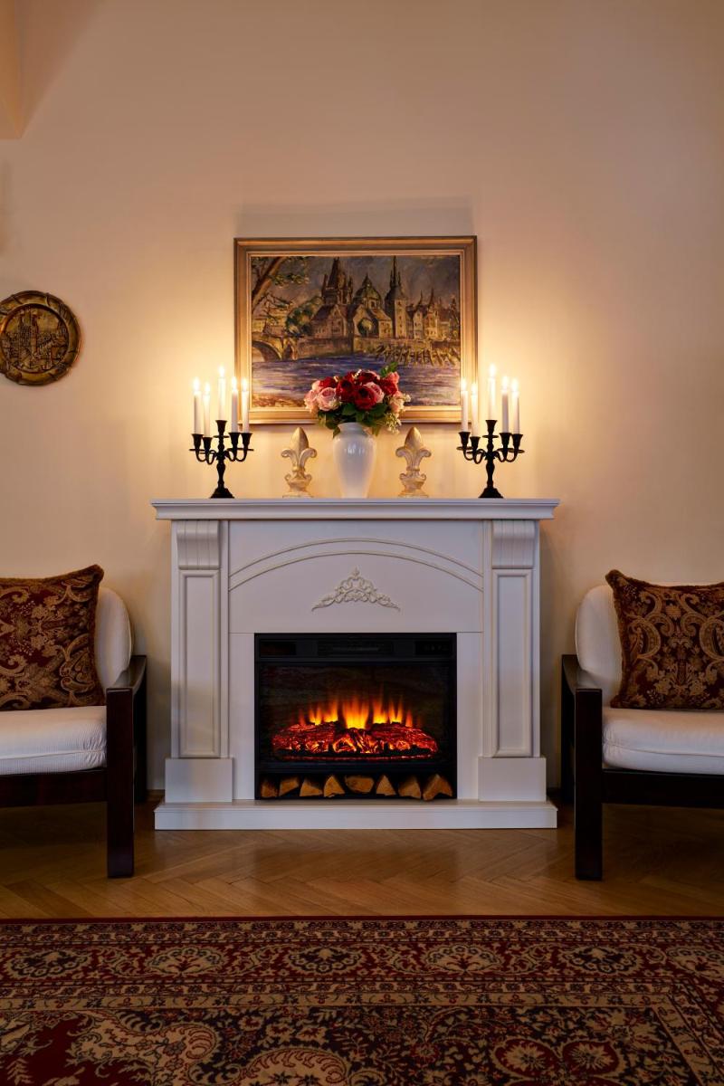 Image 3 of FLEUR DE LIS HOTEL