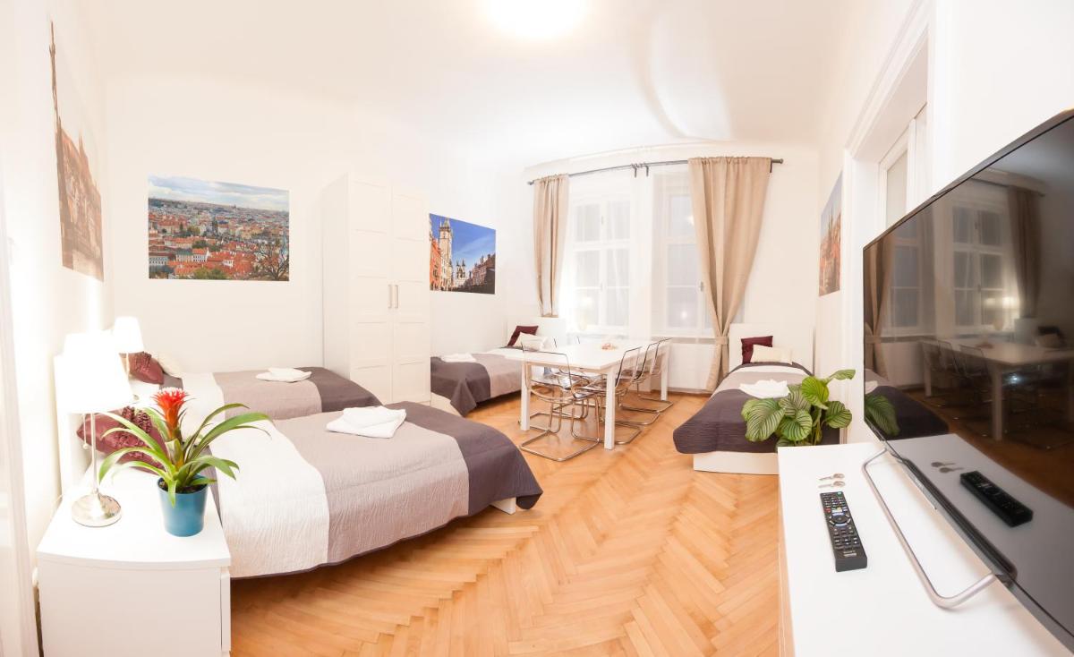 Image 4 of Fashion Loft