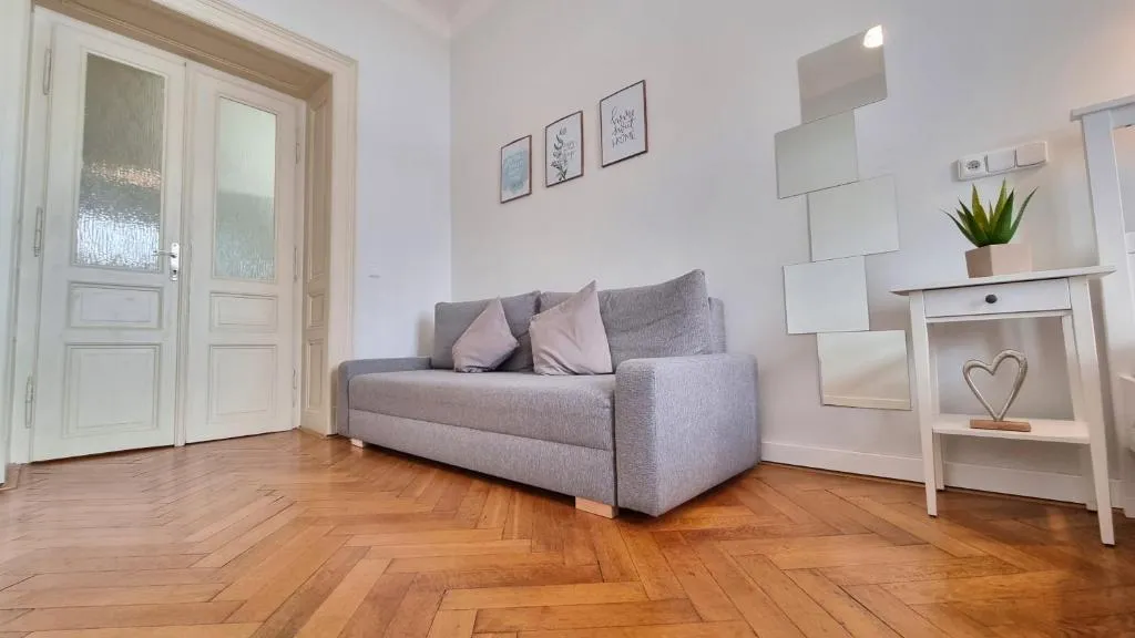 Finnem Rentals Florenc