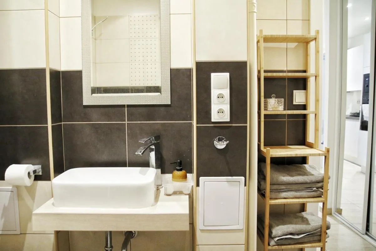 Heart of Old Town Apartment by National Theater - 3