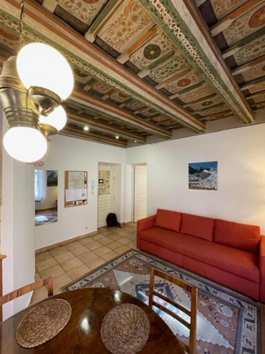 Image 4 of Historical apartment with balcony