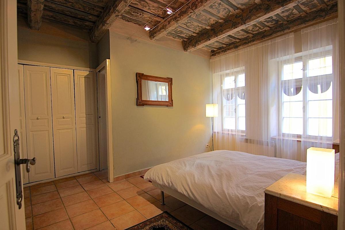 Image 5 of Historical apartment with balcony