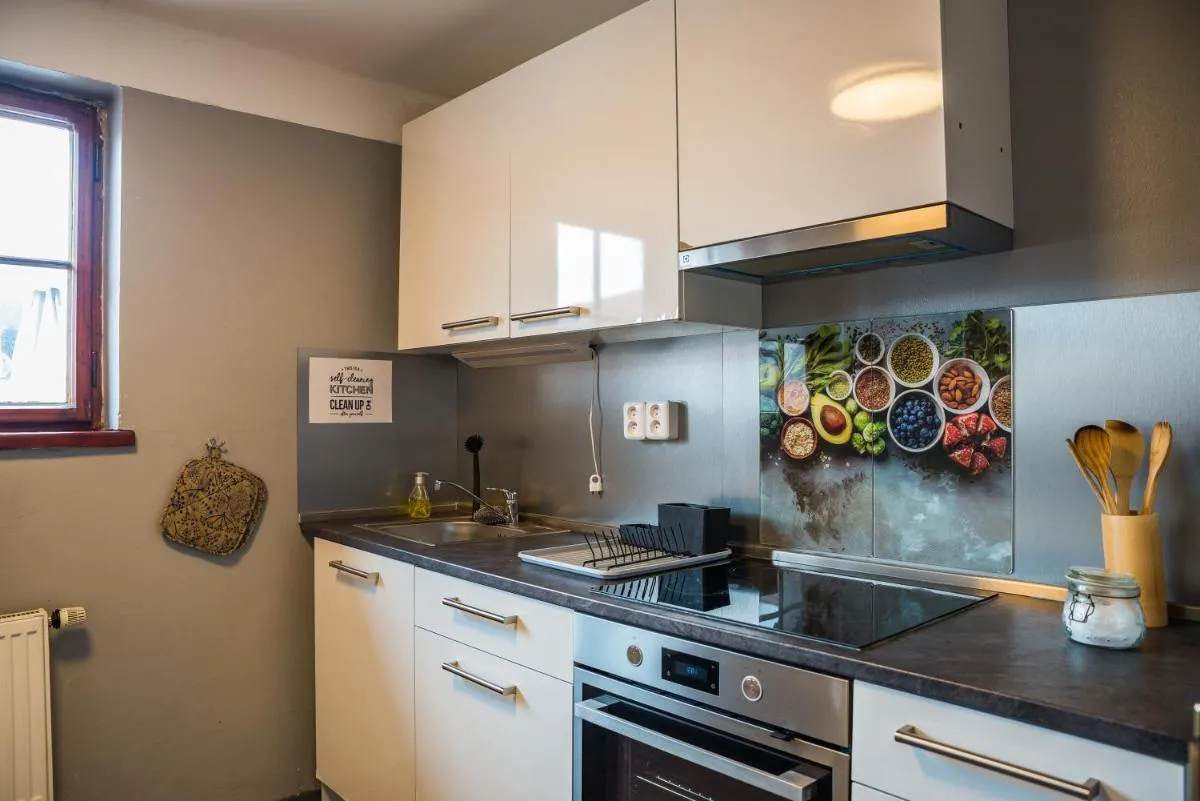 Hostel Little Quarter - 3