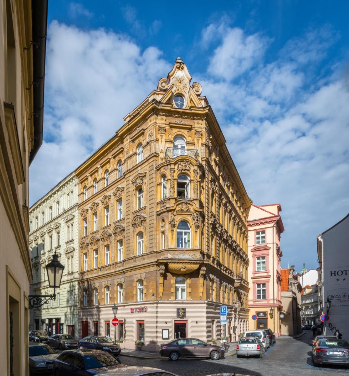 Image 5 of Liliova Apartments