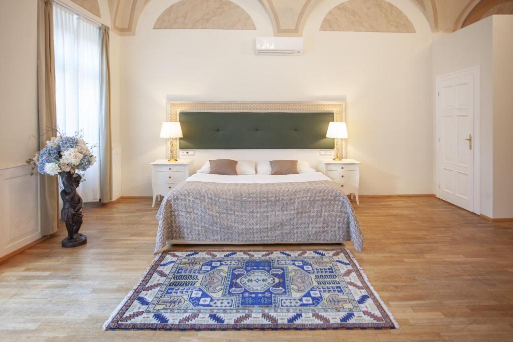 Image of Little King Hotel U Malvaze
