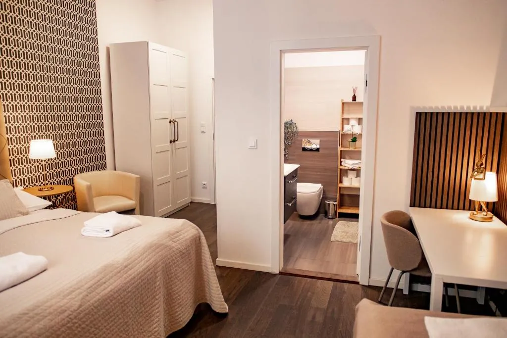 Luxury Modern Designed Oldtown Apartment