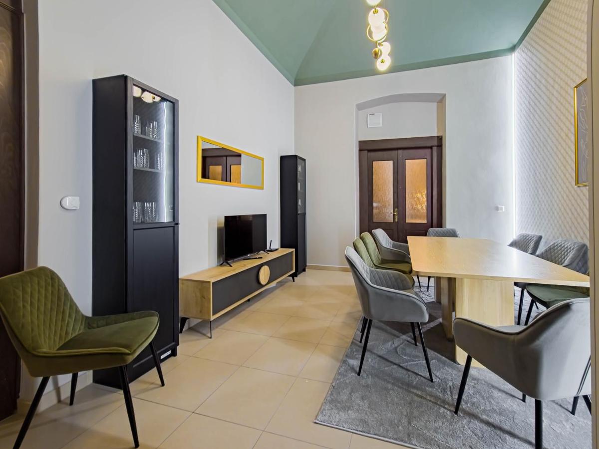 Image 6 of Magnificent Apartment with Sauna and Billiards