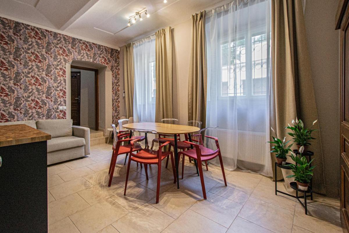Image 3 of Modern and Spacious Apartments in City Center