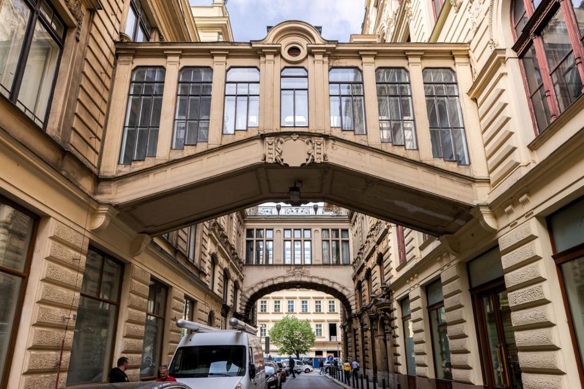 Image 5 of Modern urban room in the city center of Prague