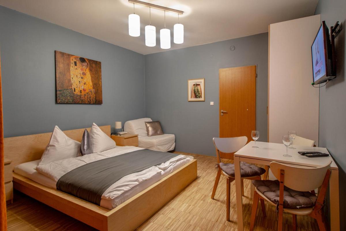 Image 4 of National Museum Apartment by Ruterra