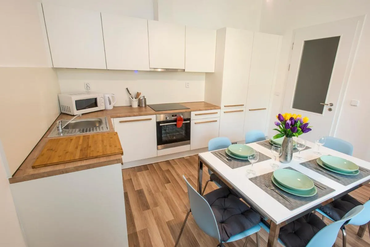 Neklanova Apartments - 3