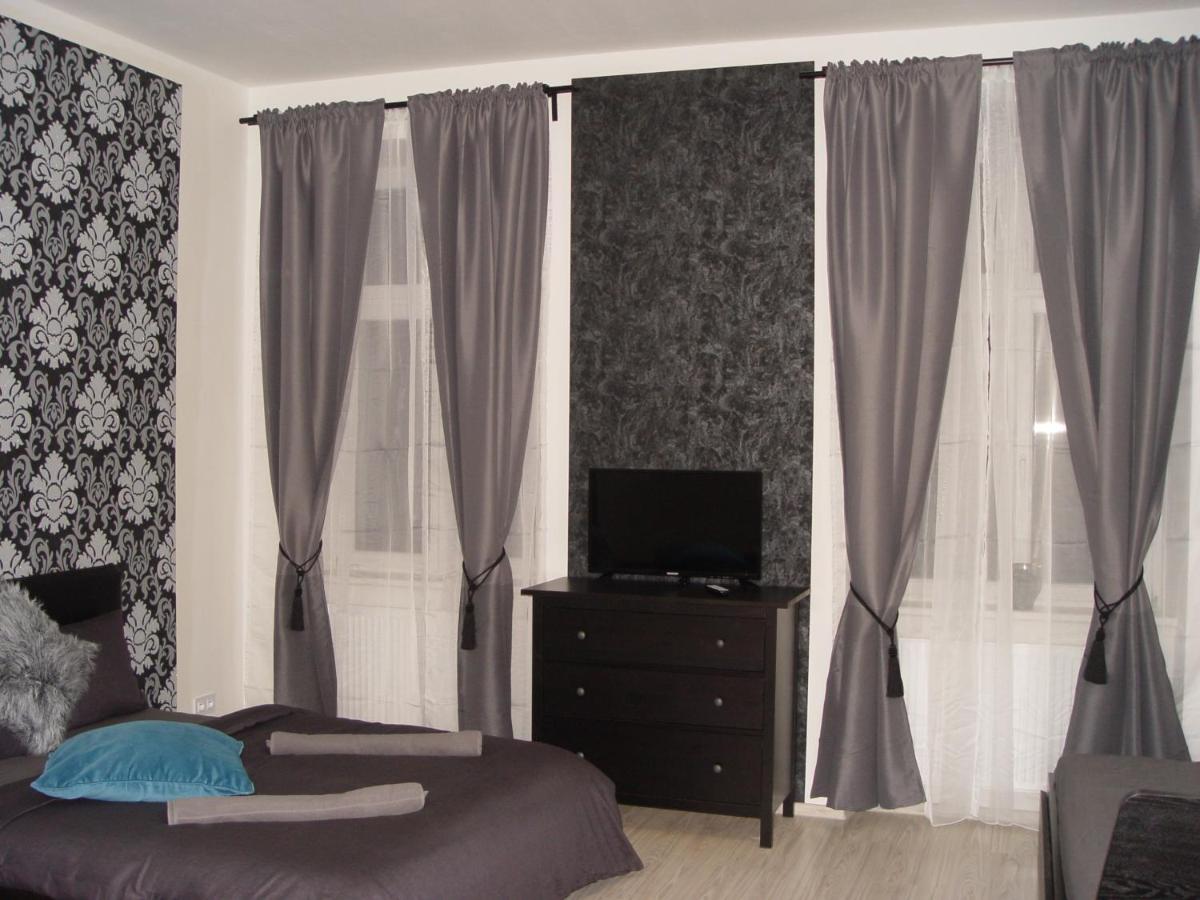 Image 4 of Neklanova Apartments