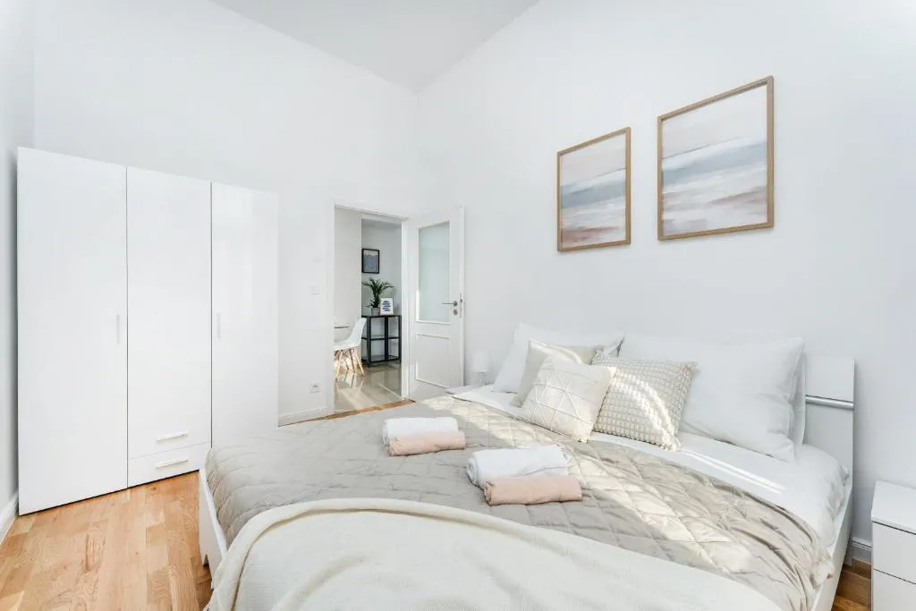 One Bedroom Washington Apartment by Rentero