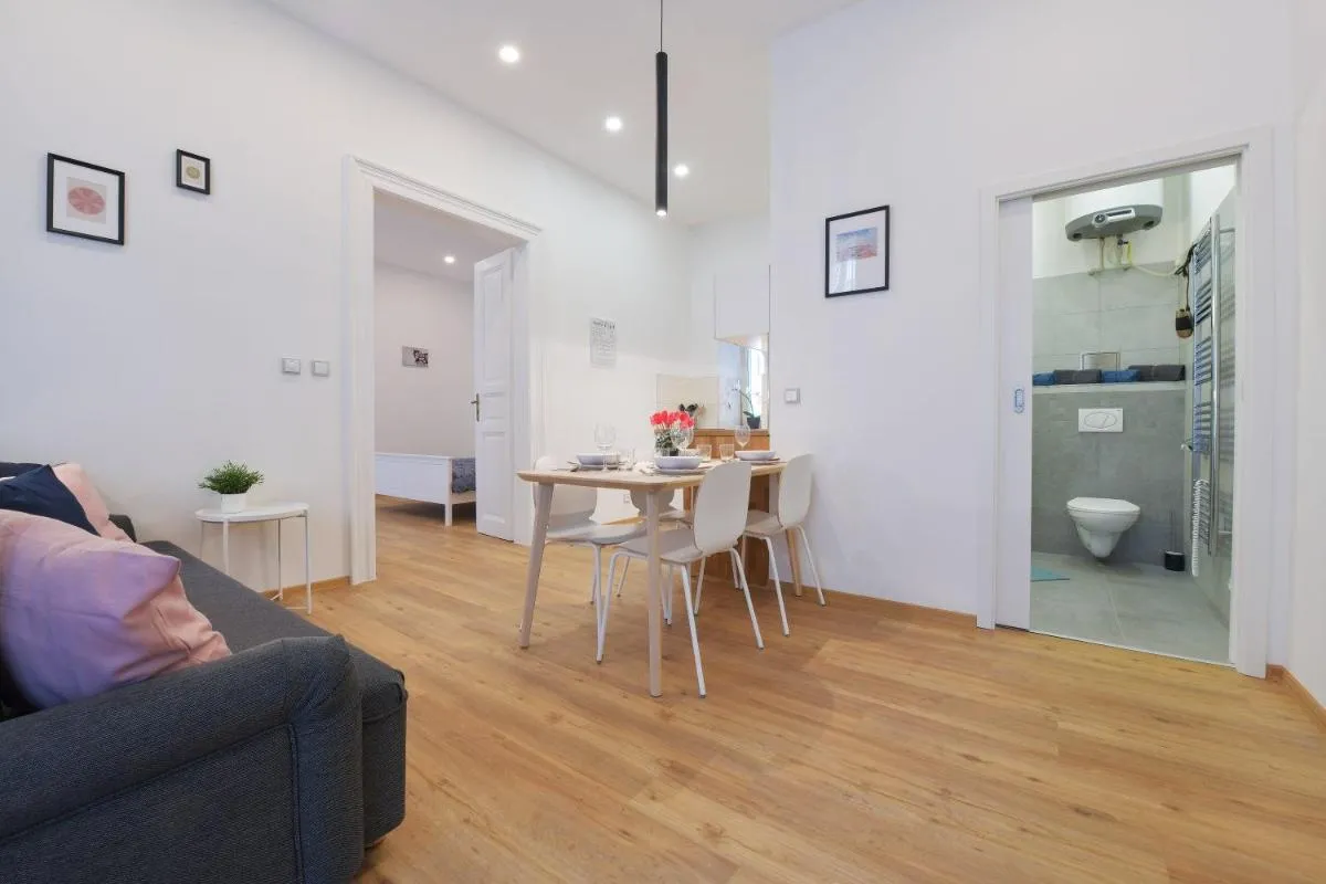 Pat & Mat Apartment - 3