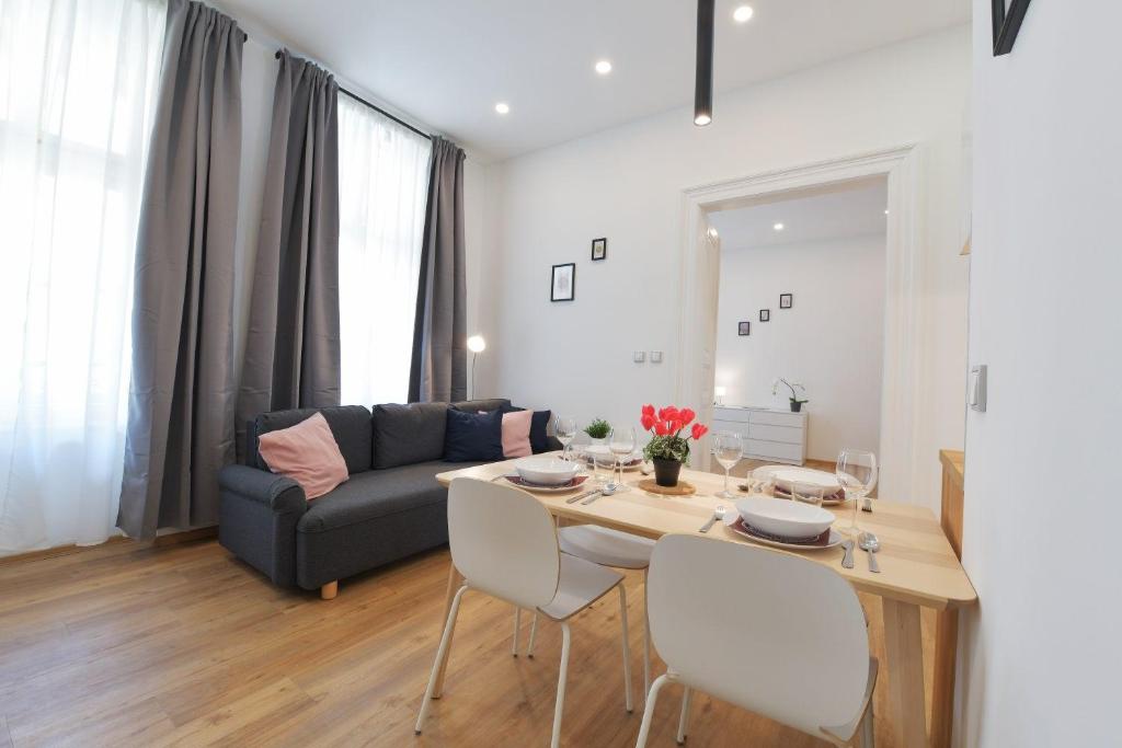 Image of Pat & Mat Apartment