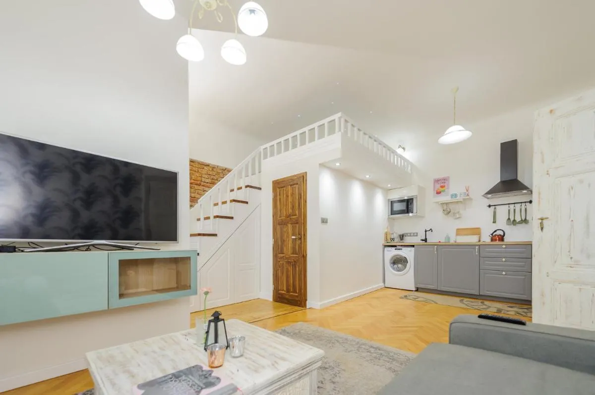 Pinkova Apartments - 2