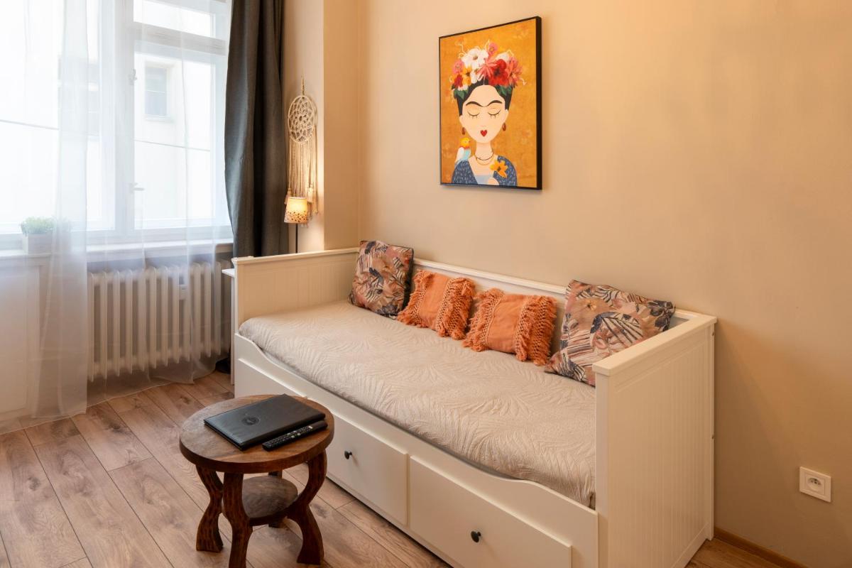 Image 4 of Studio Apartment – Tower Petrin