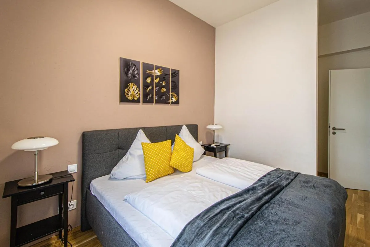 Stylish apartment in Prague best gastronomic area - 2