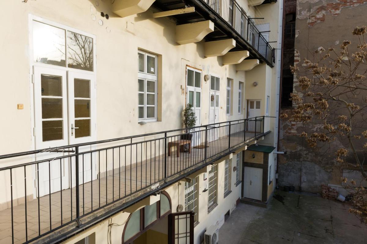 Image 5 of The Spot Apartment