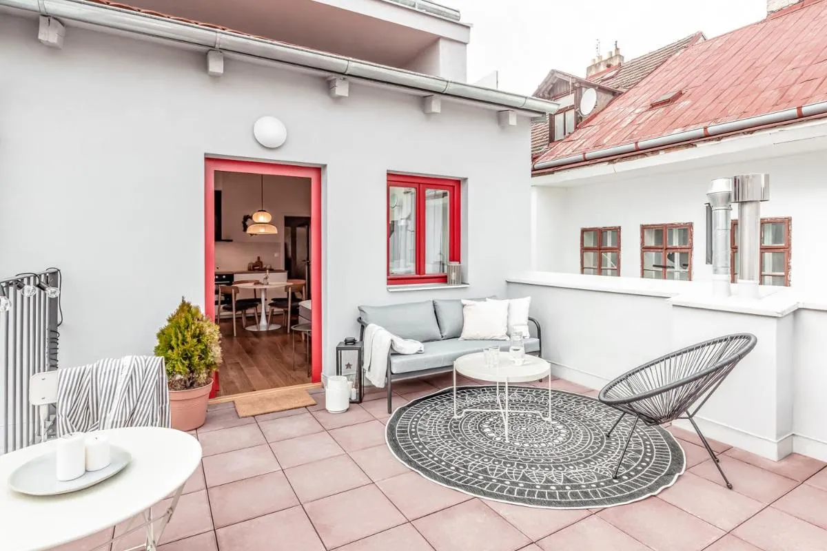 TurnKey I Main Bus Station Apartments - 2