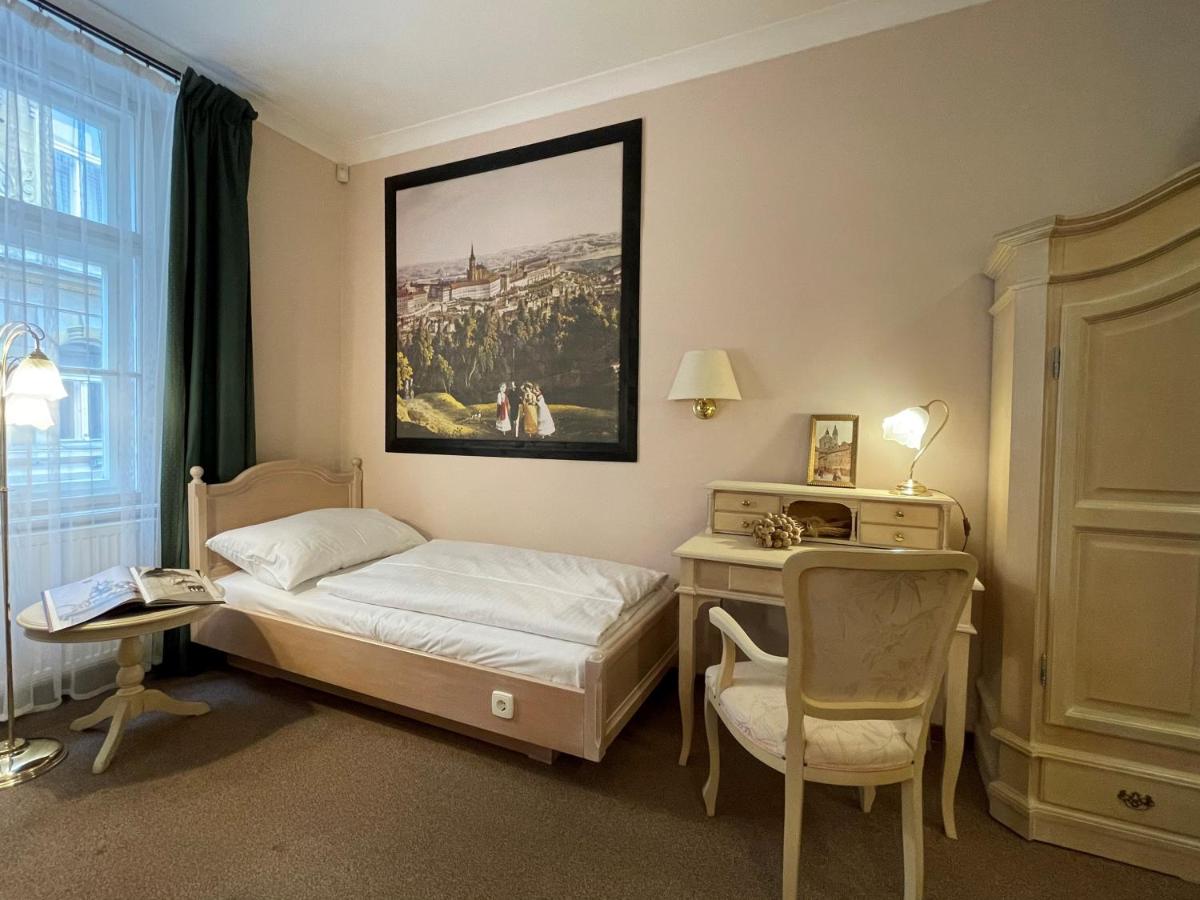 Image 5 of U Cervene zidle – Red Chair Hotel