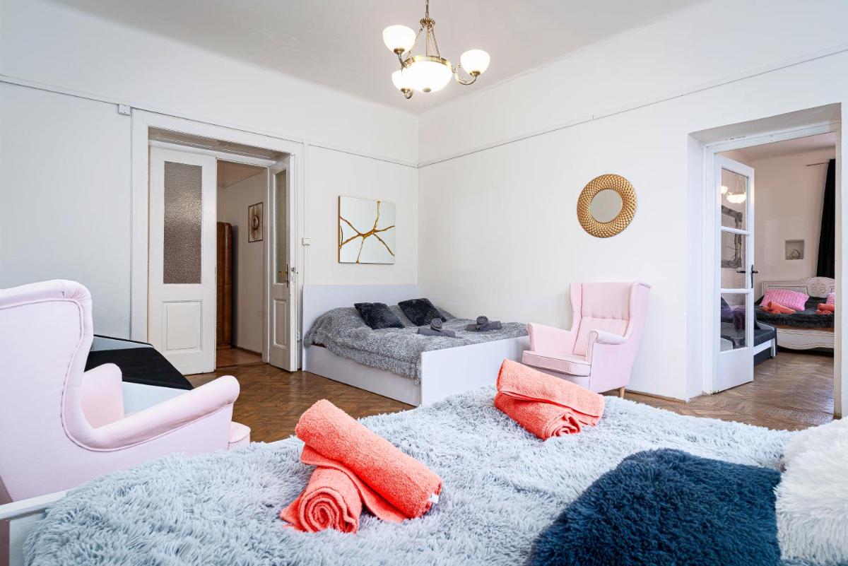 Image 6 of Victory Deluxe Suite