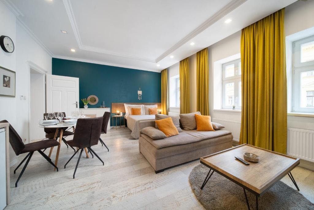 Image of WagnerStays 2BD Suites City Center Residence