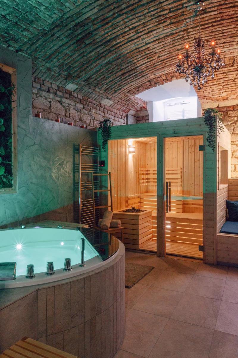 Image 5 of Wellness Hostel Central