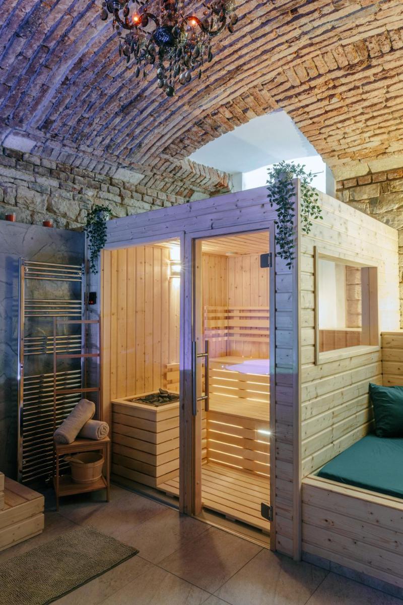 Image 4 of Wellness Hostel Central