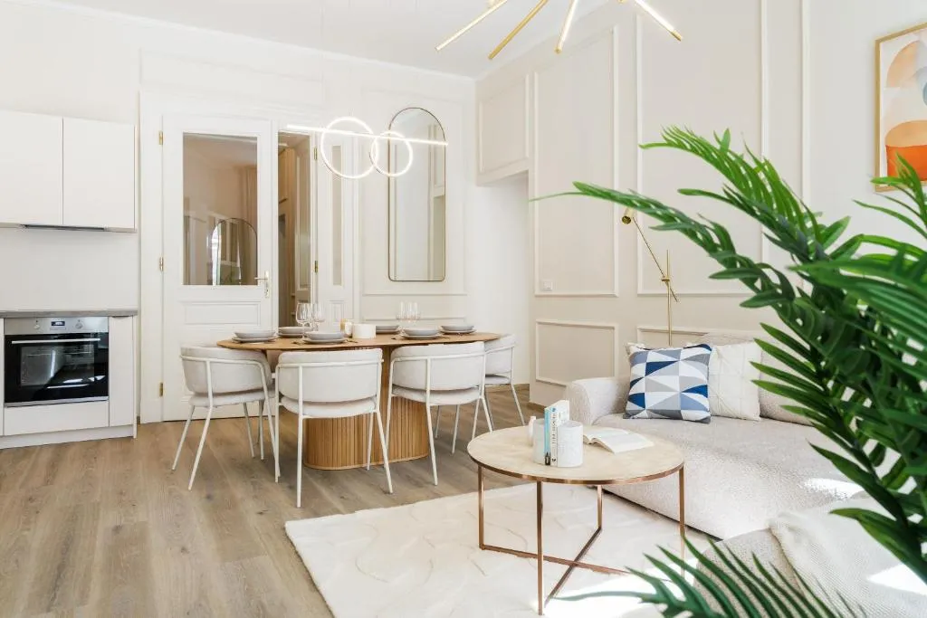 Wenceslas Square Apartments by Rentero