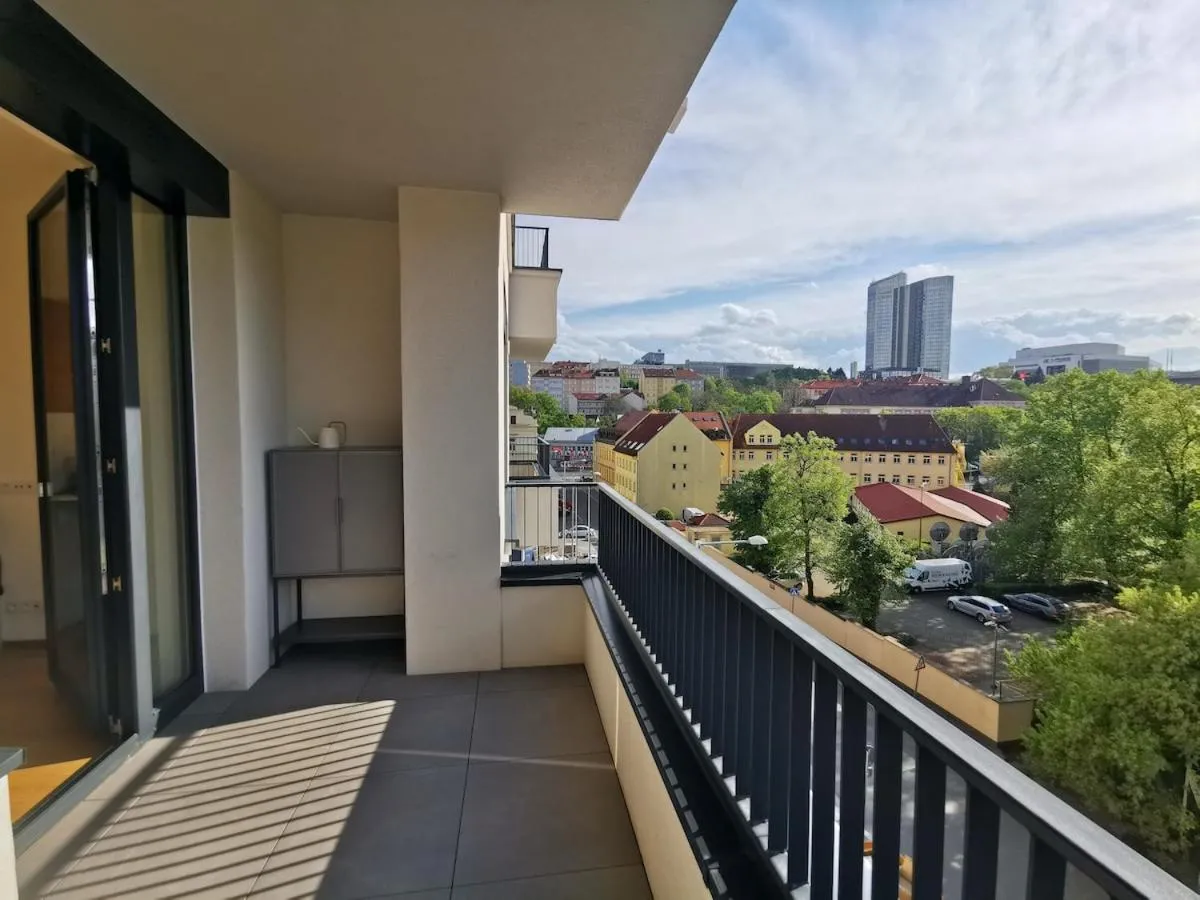 free private Parking, central location, Nuslesky Pivovar sunset balcony home, - 2